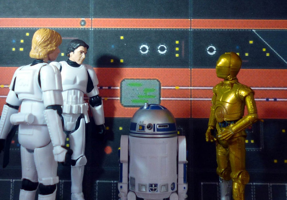 Original Star Wars Re-Created With Figures