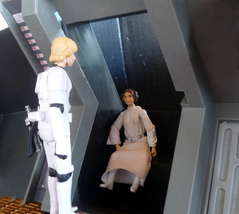 Original Star Wars Re-Created With Figures